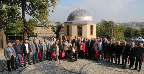 Gölcüklü Muhtarlar Sultan Babaya Hayran Kaldı