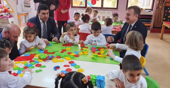 Kalkar, Küçük Öğrencilerle Oyun Oynadı