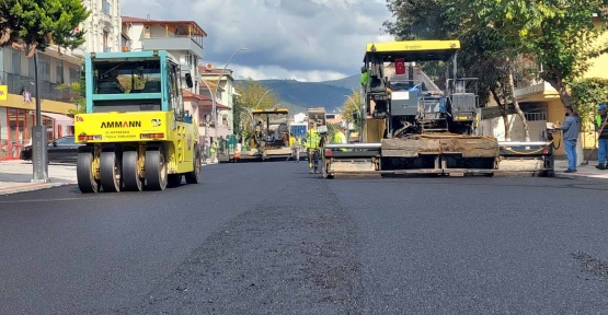 Körfez Akşemsettin Caddesi ve Cumhuriyet Bulvarı’nda Aşınma Asfaltı Serildi