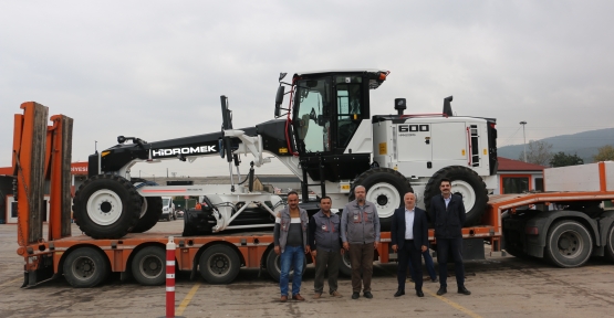 Körfez Belediyesi’ne Bir İş Makinesi Daha