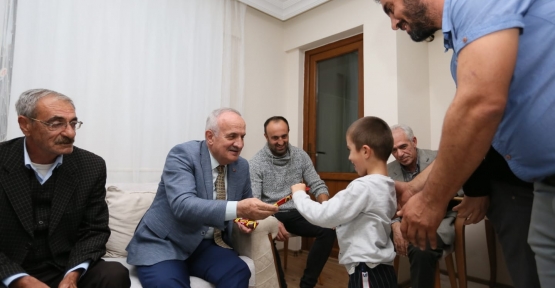 AK Parti Ailesi Büyümeye Devam Ediyor