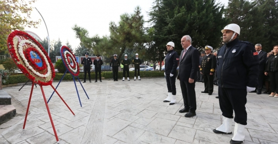 Atatürk Saygı Ve Özlemle Anıldı