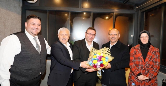 AK PARTİLİ UĞUR, GÖREVİ ERDEM ALP’E DEVRETTİ