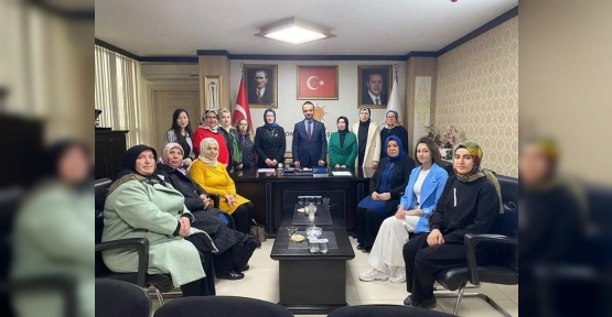 AK Partili Kadınlar Okutan’ı Kutladılar