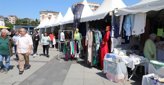 Deprem Bölgesinden Gelen Esnaf Ucuzluk Panayırında 