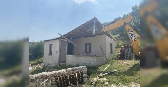 Körfez’de Kaçak Yapılarla Mücadele Sürüyor