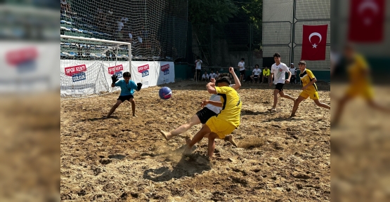 Kum Futbolu Turnuvasıyla Büyük Heyecan Başladı