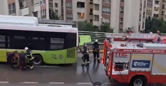 Belediye Otobüsünden Çıkan Dumanlar Korkuttu