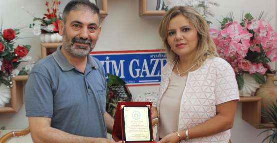 KÖGYAR-DER’den Eranıl’a Plaket         