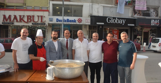 KOVİAD’dan Vatandaşlara Aşure İkramı