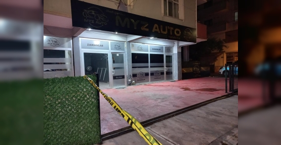 OTO GALERİYE SİLAHLI SALDIRI: KURŞUNLAYIP OTOMOBİLLE KAÇTILAR
