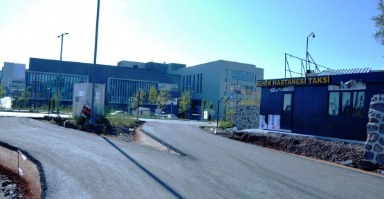 Şehir Hastanesine Durak Cebi Umuttepe Acil Girişine Asfalt