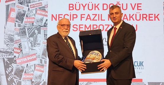 Türk Edebiyatının Kalbi Gölcük'te Atıyor Büyük Doğu Ve Necip Fazıl Kısakürek Sempozyumu Başladı