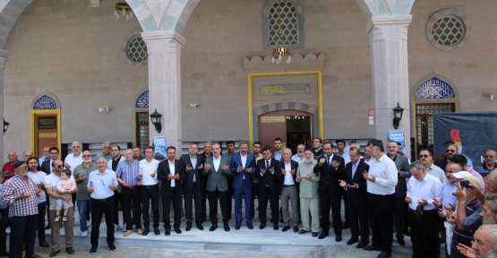 Ümmet Camii Dualarla Açıldı