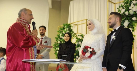 Ayşenur ve Cihan Çok Mutlu