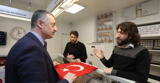 Büyükşehir 20 Bin Türk Bayrağı Dağıtacak