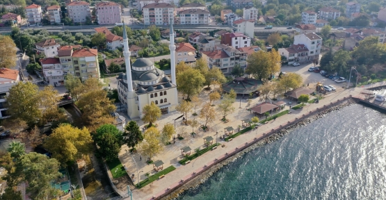    Büyükşehir’den Ulaşlı Camii’ne Estetik Meydan