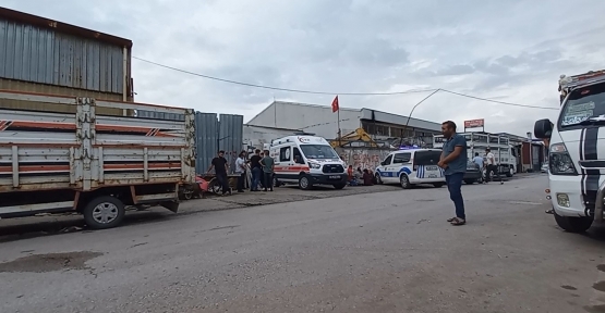 HURDA MALZEMELERİNİN ALTINDA KALAN GENÇ HAYATINI KAYBETTİ