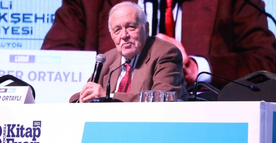    Kocaeli Kitap Fuarı’nda Ortaylı’ya Büyük İlgi