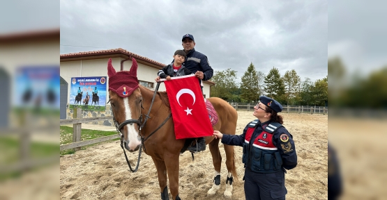 Körfez Belediyesi Özel Çocukları Unutmadı