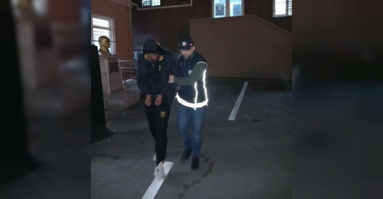 Şüphe Üzerine Durdurulan Araçtan 6 Düzensiz Göçmen Çıktı