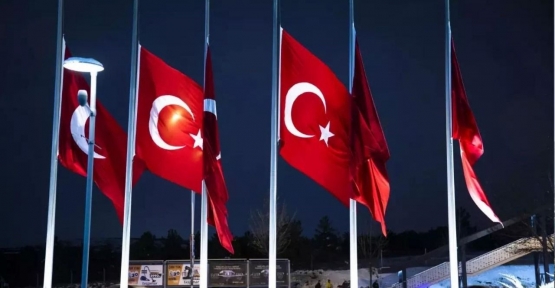 TÜRKİYE'DE 3 GÜNLÜK MİLLİ YAS İLAN EDİLDİ