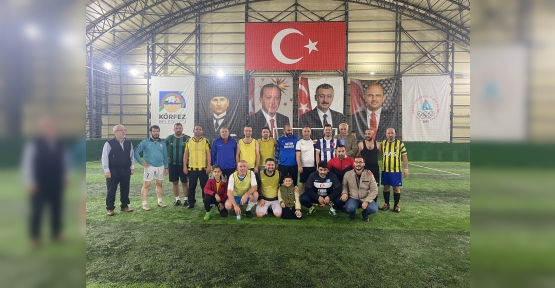 AK Parti ve Dadaşların  Maçında Dostluk Kazandı
