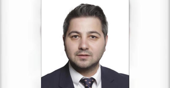 AK Partili Selvi Başkanlık İçin Ön Başvurusunu Yaptı