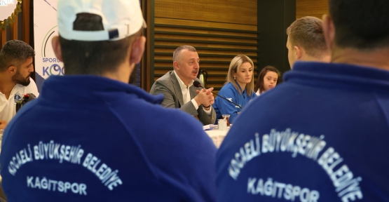Başkan Büyükakın Kağıtspor’un Şampiyonlarla Buluştu