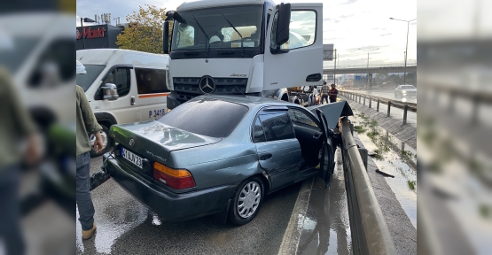 Beton Mikseri İle Çarpışan Otomobil Hurdaya Döndü: 1 Yaralı