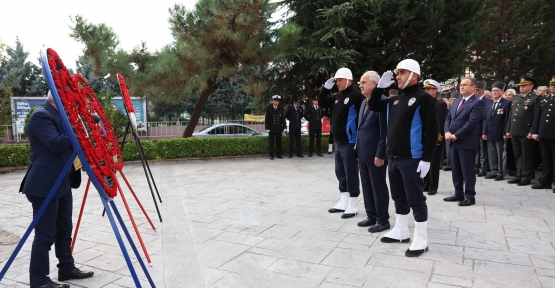 Derince’de Atatürk Saygı ile Anıldı