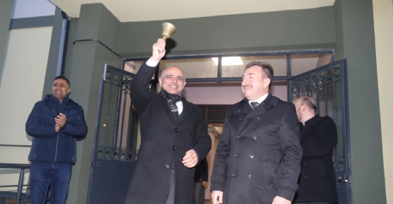 ATATÜRK LİSESİ’NDE İLK ZİLİ BAŞKAN SÖĞÜT ÇALDI