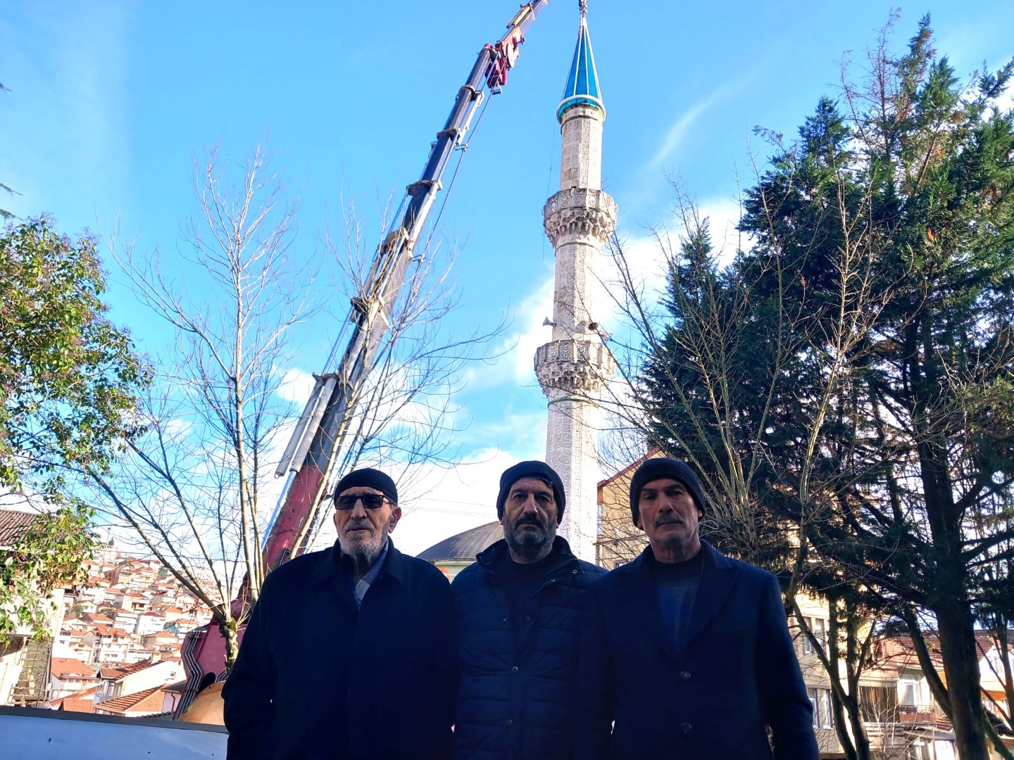    Büyükşehir, Elmalık Camii’nin Minare Külahını Yeniledi