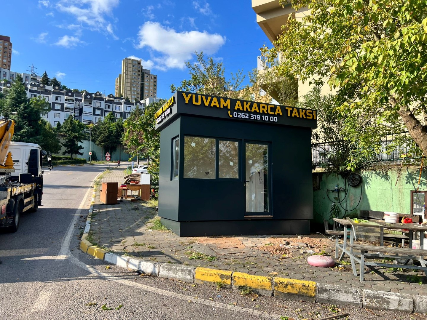 25 Taksi Yerine Prefabrik Durak İhalesi
