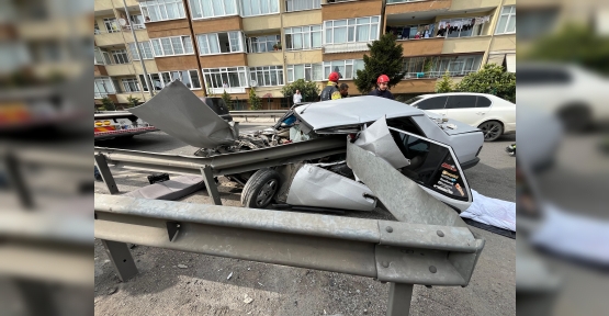 Bariyer Otomobilin Önünden Girip Arka Koltuğuna Kadar İlerledi: 1 Ölü