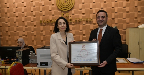 BAŞKAN ÖZLÜ MAZBATASINI ALDI: DAHA GÜZEL HİZMETLER ORTAYA KOYACAĞIZ"