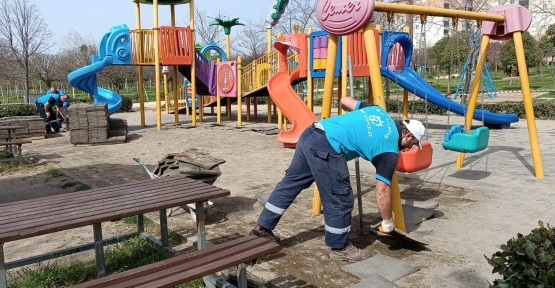 Büyükşehir, Çocuklar Güvenle Eğlensinler Diye Parkları Bakıma Aldı