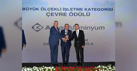 BAKAN ÖZHASEKİ: "YEŞİL DÖNÜŞÜM İHTİYARİ KONU DEĞİL MECBURİYETTİR"