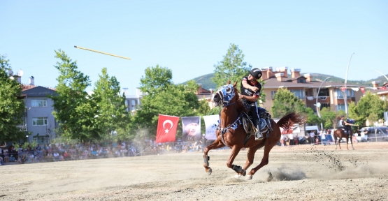 Derince’de Ata Sporumuz Cirit Şöleni Nefesleri Kesti