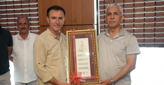 İzmitli Muhtarlardan Ali Sağlık’a Ziyaret 