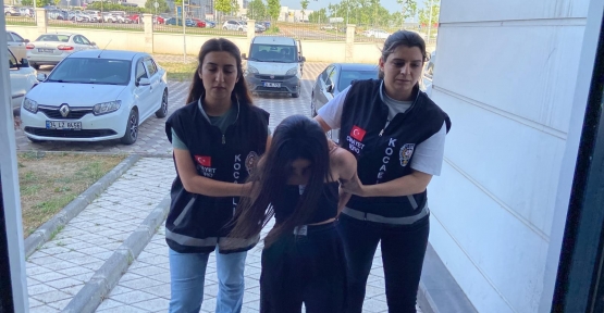 Kadın Maganda Genç Kızlara Dehşeti Yaşatmıştı: Tutuklandı