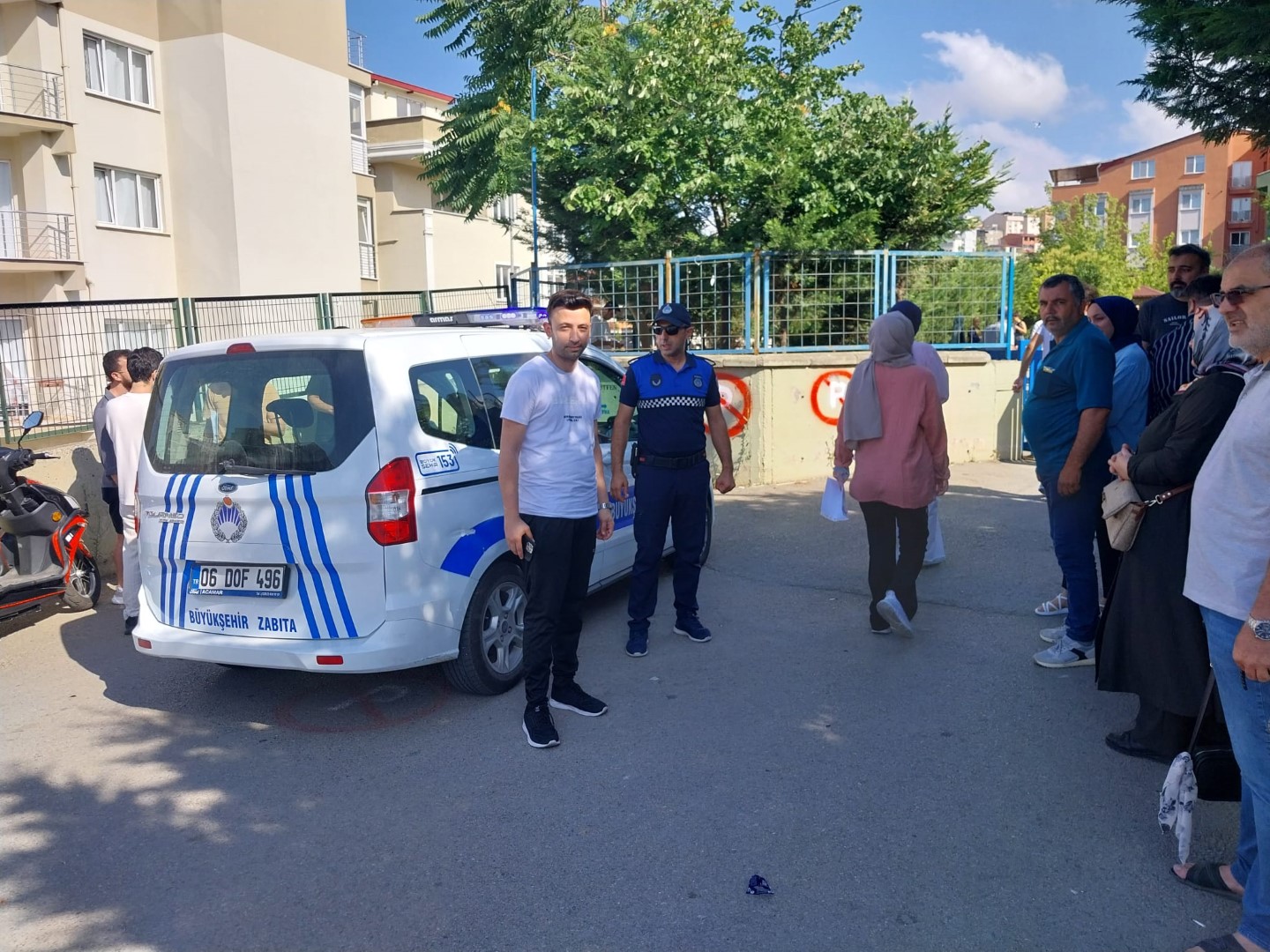 KPSS’ye Geç Kalanların İmdadına Büyükşehir Zabıtası Yetişti