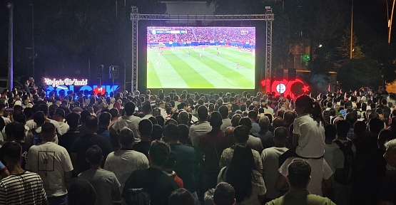 Milli Takımın Çeyrek Final Coşkusu Gölcük'ü Sardı