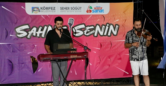 Tarihi Kale’de Gençlerden Müzik Dolu Gece
