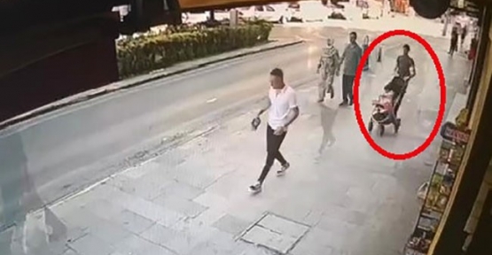 Bebek Arabasıyla Gezinirken Beğendiği Başka Arabayı Kucağında Bebeğiyle Çaldı