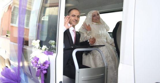 ENGELSİZ TAKSİ GELİN ARABASI OLDU: ÖMÜR BOYU MUTLULUĞA TAŞIDI