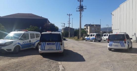 GENÇ KIZIN MAGANDA KURŞUNU İLE YARALANDIĞINI SÖYLEDİLER, GERÇEK BAŞKA ÇIKTI