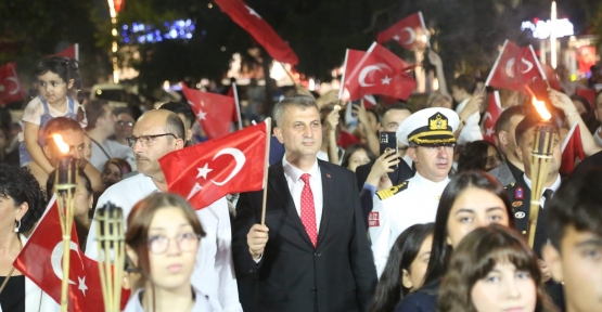 Gölcük'te 30 Ağustos Zafer Bayramı Coşku İle Kutlandı