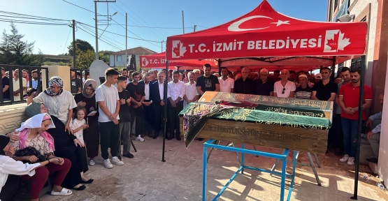 Gölde Boğulan Babaanne Ve 2 Torunu Son Yolculuğuna Uğurlandı