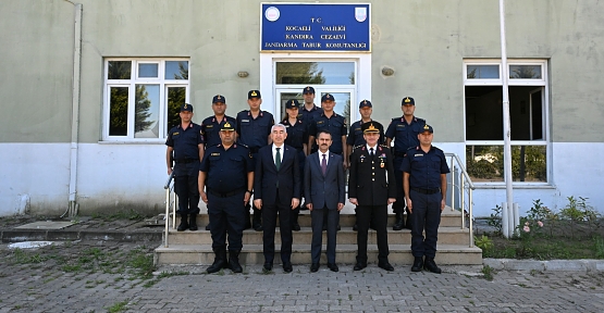Vali Aktaş'tan Kandıra Cezaevi Jandarma Tabur Komutanlığına Ziyaret